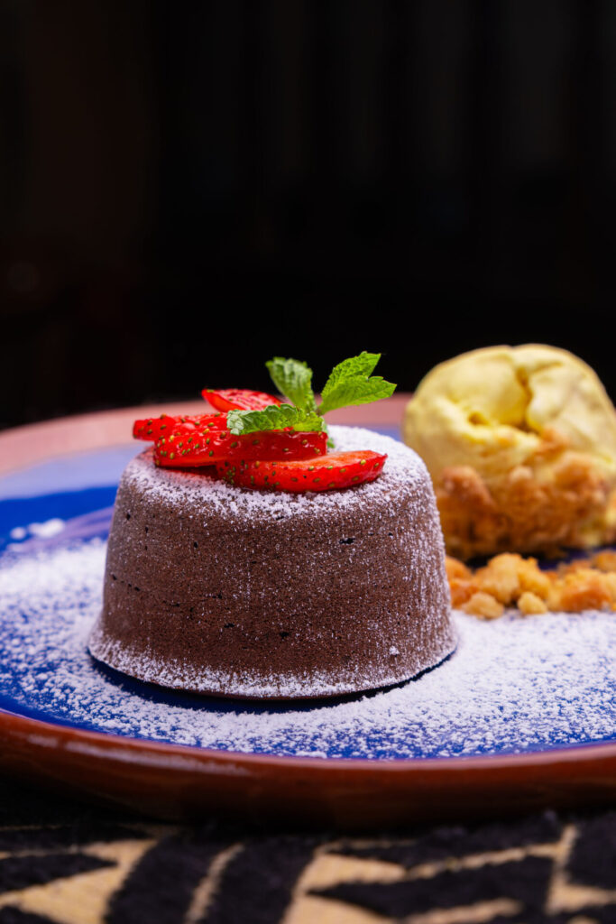 MOLE LAVA CAKE