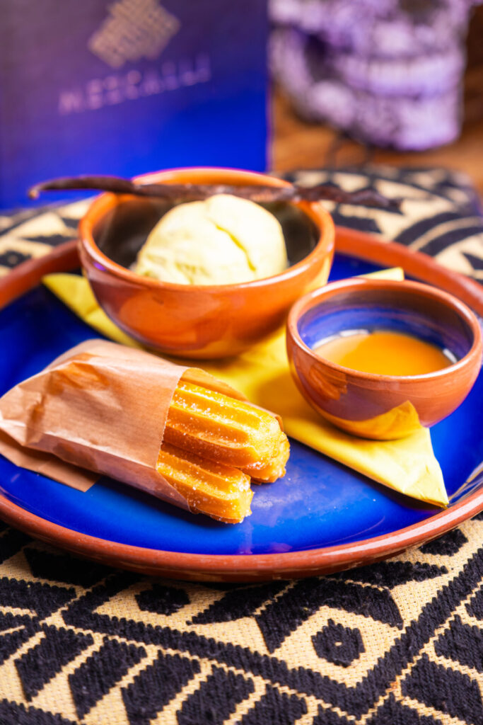 CHURROS S CAJETA OMÁČKOU